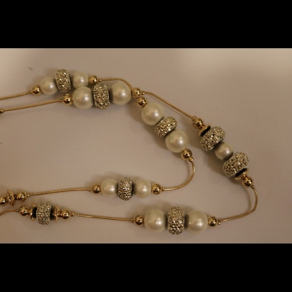 New w tags Dillard’s pearl & silver layer necklace - Picture 4 of 8